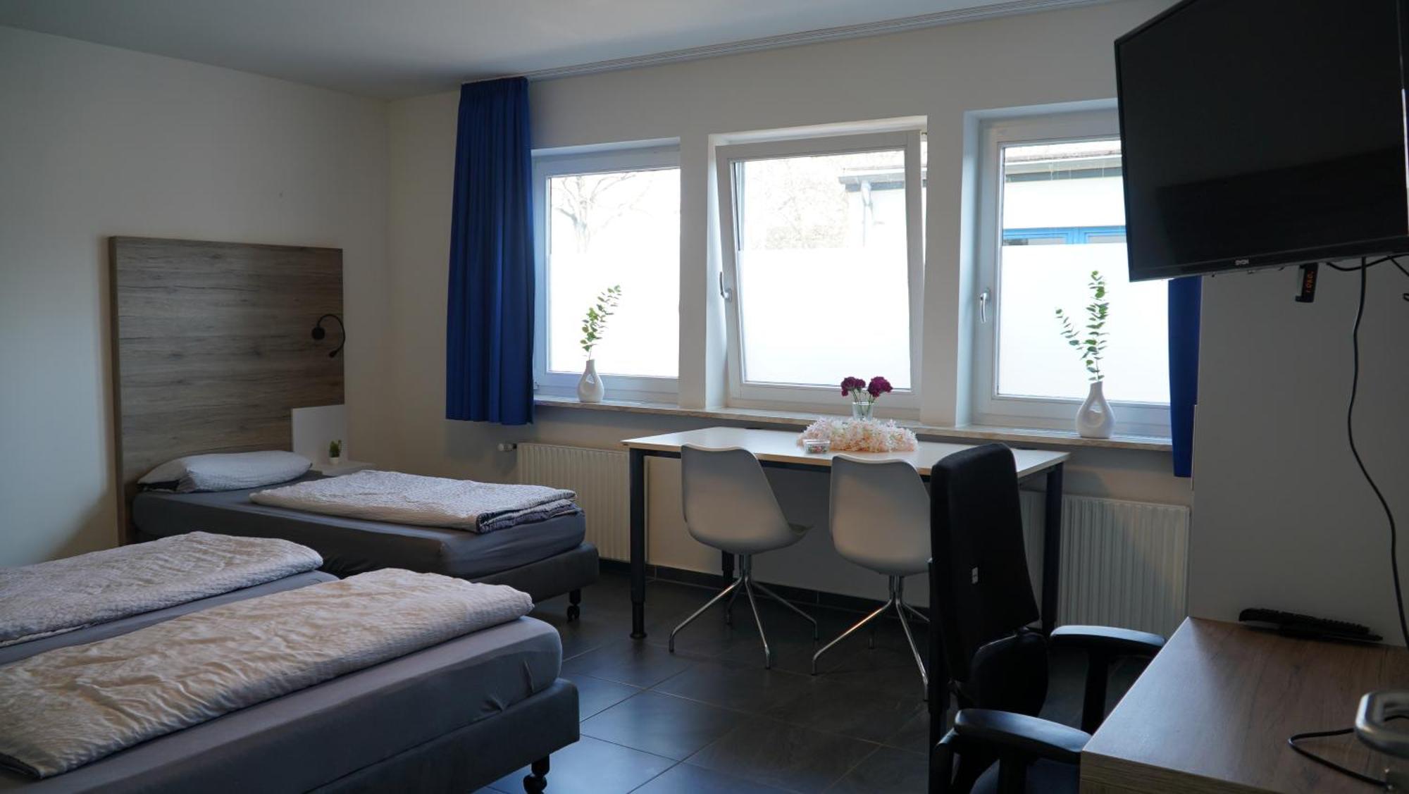 Mk - Free Wifi & Parking - 24h Check-in Vandrerhjem Oyten